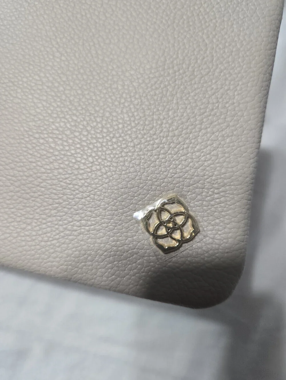Kendra Scott Cream Color Wristlet New Without Tags